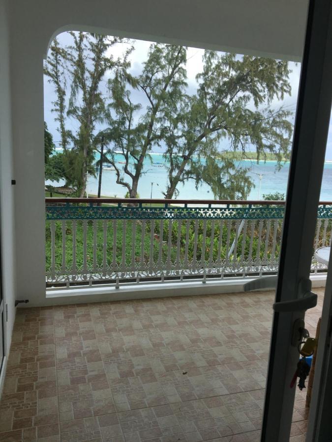Villa Bella Charming Beachfront Guesthouse Blue Bay Exterior photo