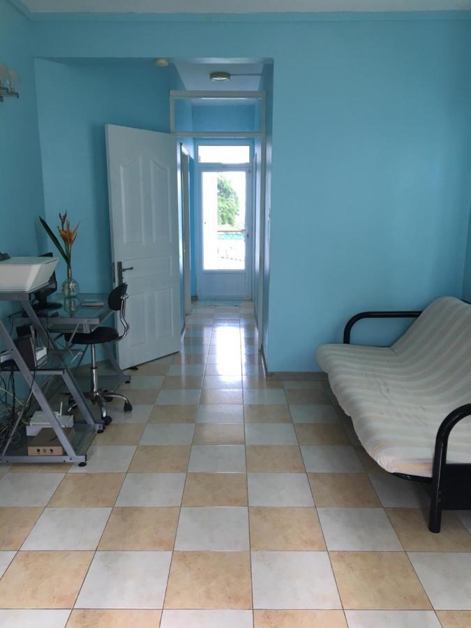 Villa Bella Charming Beachfront Guesthouse Blue Bay Exterior photo